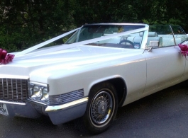 American Cadillac wedding car in Mansfield
